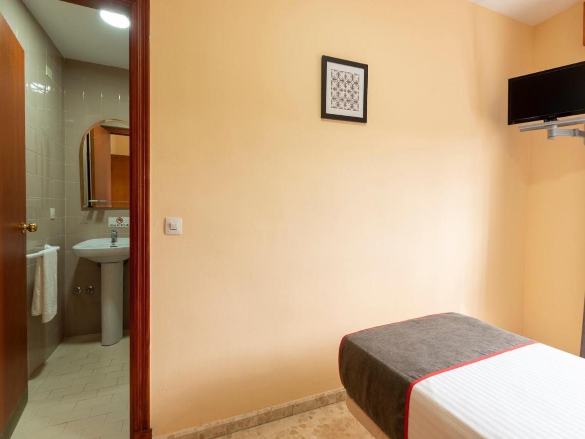Oyo Hostal El Paisano 乌特雷拉 外观 照片